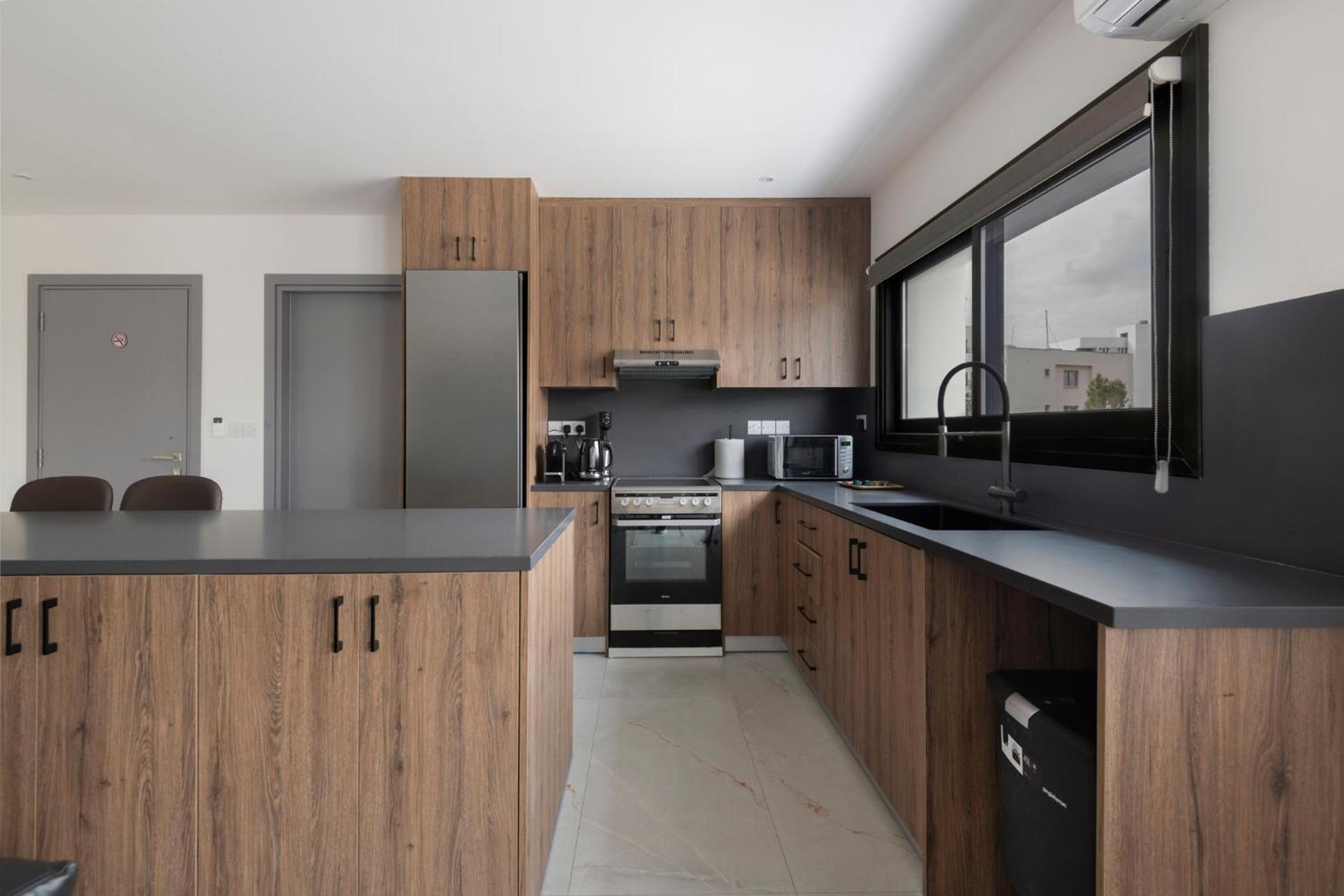 Urban 33 With Veranda - 2 Bdr * Nikosia